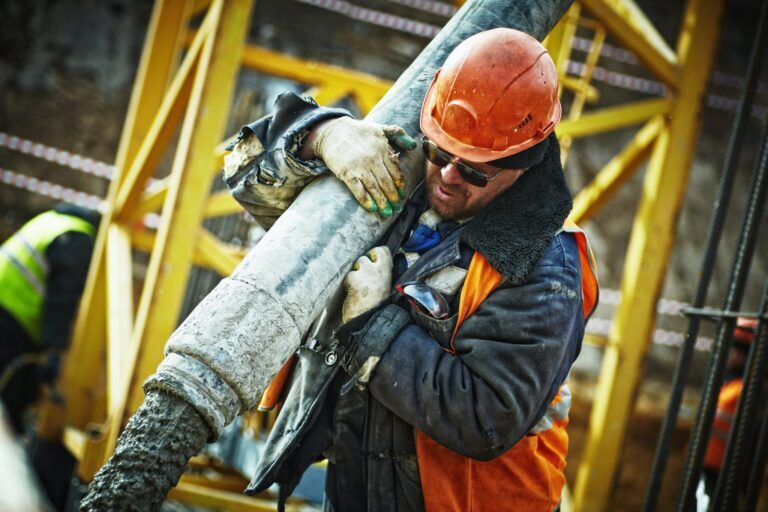 In Relation arbeiten wir viel mehr und stressiger als die Generationen früher - ohne einen Ausgleich dafür zu erhalten
