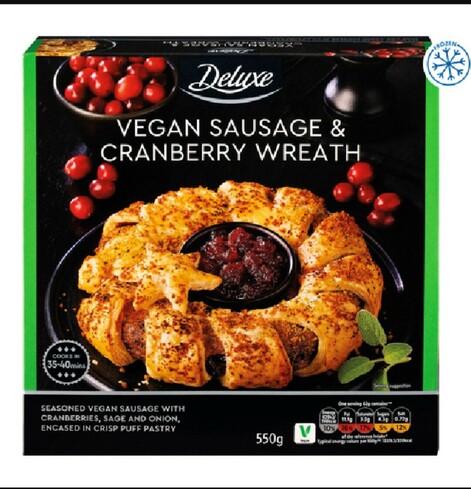 Screenshot of a box with a photo of "Deluxe vegan sausage & cranberry wreath"