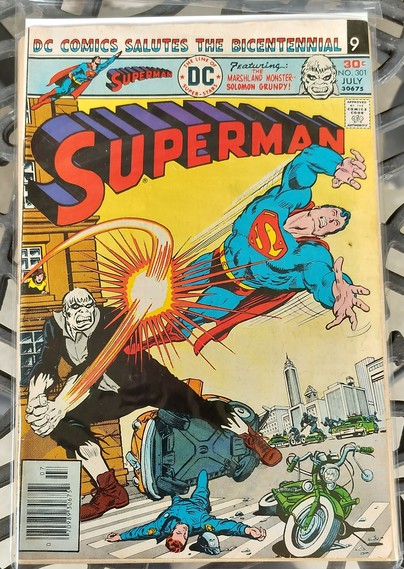 Superman 301 - Solomon Grundy fighting Superman