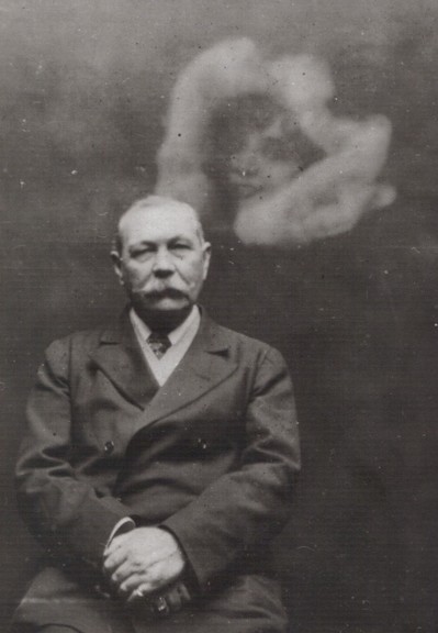 Arthur Conan Doyle and a “ghost” 